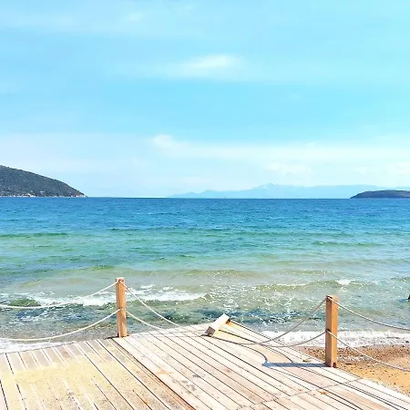 Lägenhet Myrsini's Sea View *