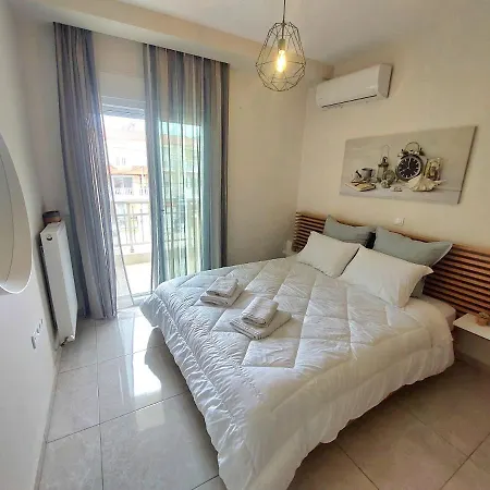 Myrsini's Sea View شقة Néa Péramos